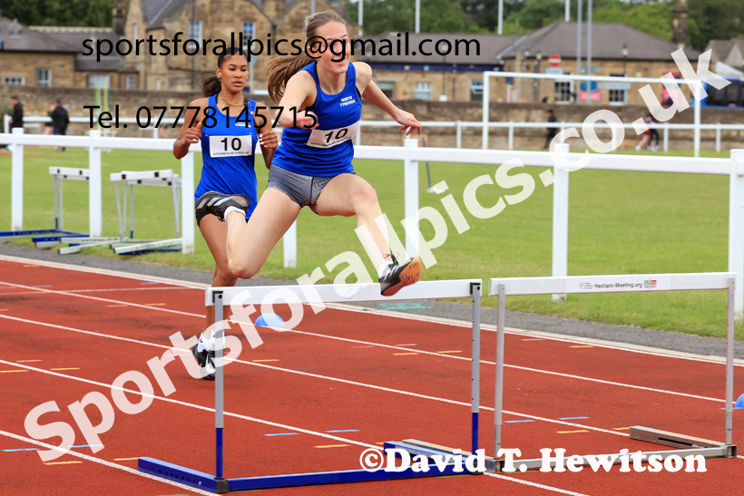 Hurdles, 2026 Northumberland Schools Track and Field, Wentworth, Hexhan. Photo: David T. Hewitson/Sports for All Pics